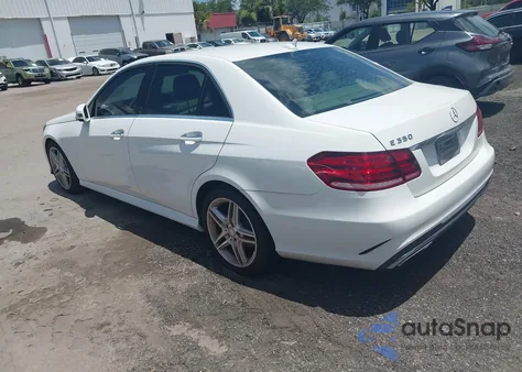 2014 Mercedes-Benz E 350 z USA, uszkodzony, nr VIN WDDHF5KB2EA901598